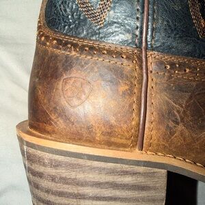 Ariat Men's Distressed Brown and Black Western Boots